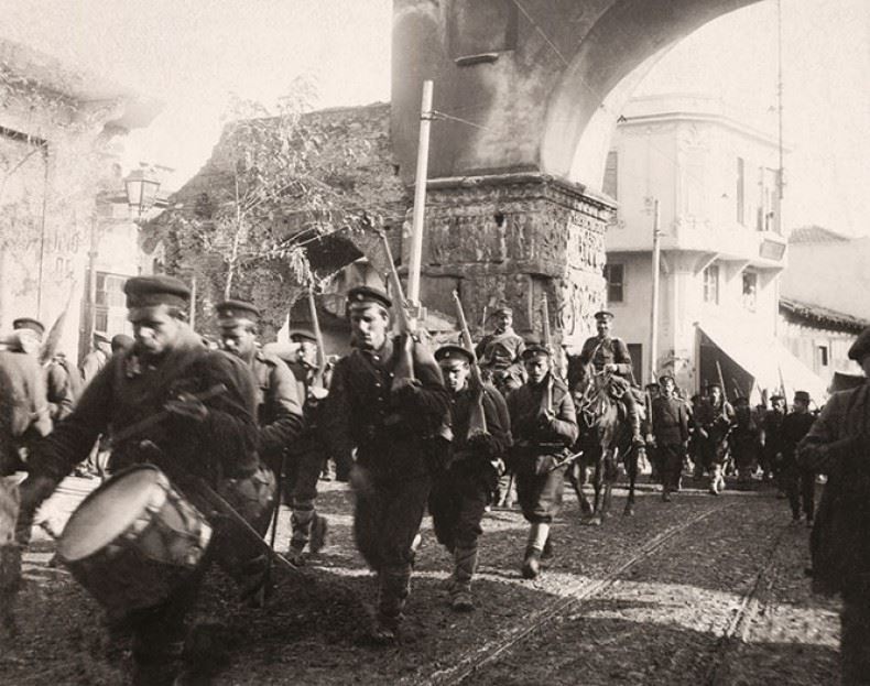 Τμήμα βουργαρικού στρατού που επέτρεψαν οι Έλληνες να εισέλθει στην Θεσσαλονίκη μετά την απελευθέρωσή της.